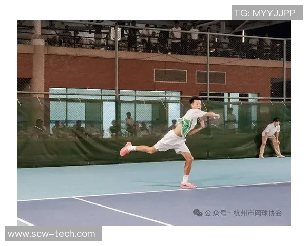 杭州网球队以97分领跑大师赛积分榜展现强劲实力与团队合作精神