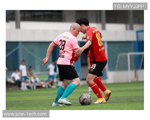 于伟俊足球：从青涩少年到职业球员的成长之路与奋斗故事